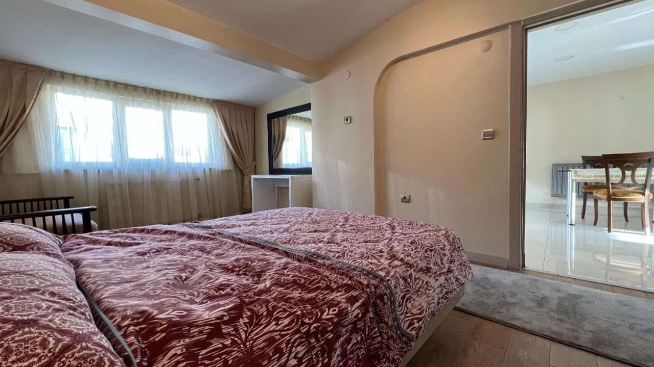 200 M2 Muhtesem Cati Kati, Roof Apartment Istanbul Exterior photo