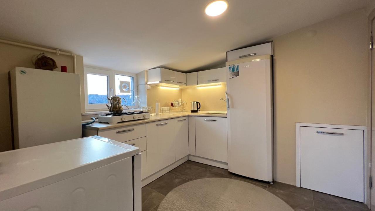 200 M2 Muhtesem Cati Kati, Roof Apartment Istanbul Exterior photo